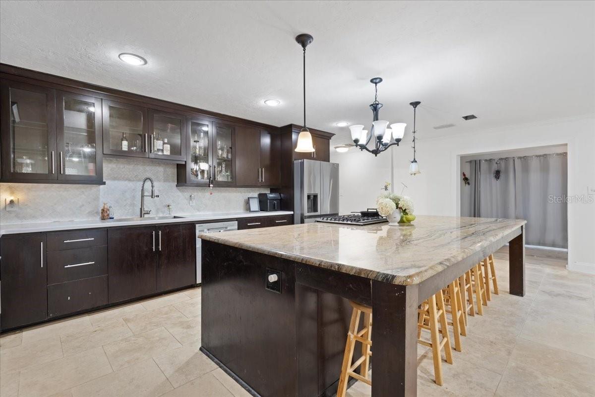 Image 14 of 49 For 5609 53rd Court