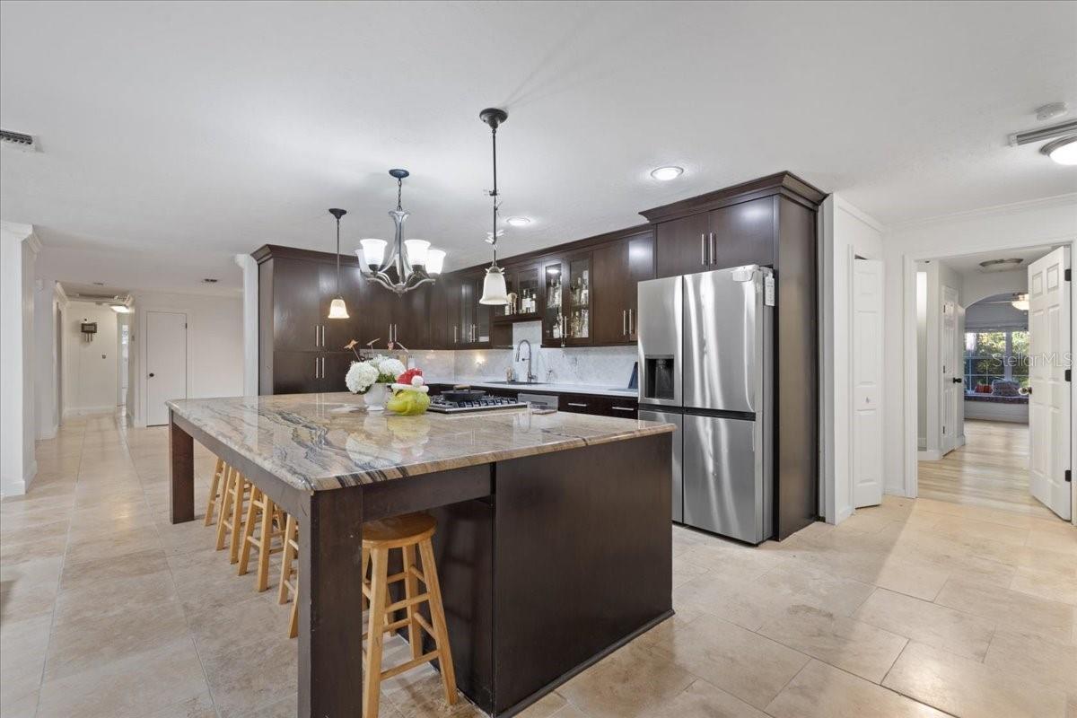 Image 15 of 49 For 5609 53rd Court