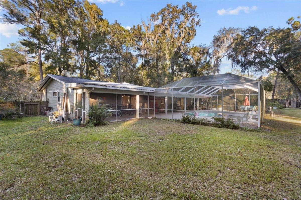 Image 38 of 49 For 5609 53rd Court