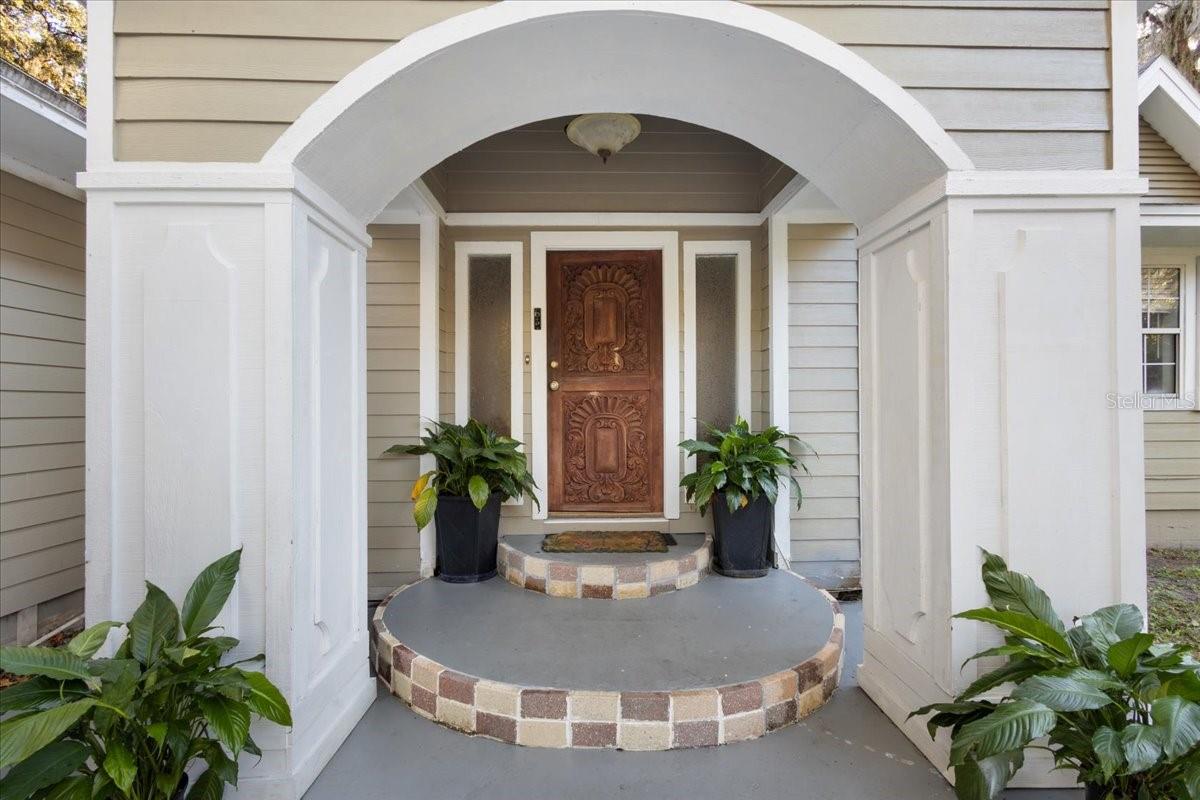 Image 7 of 49 For 5609 53rd Court