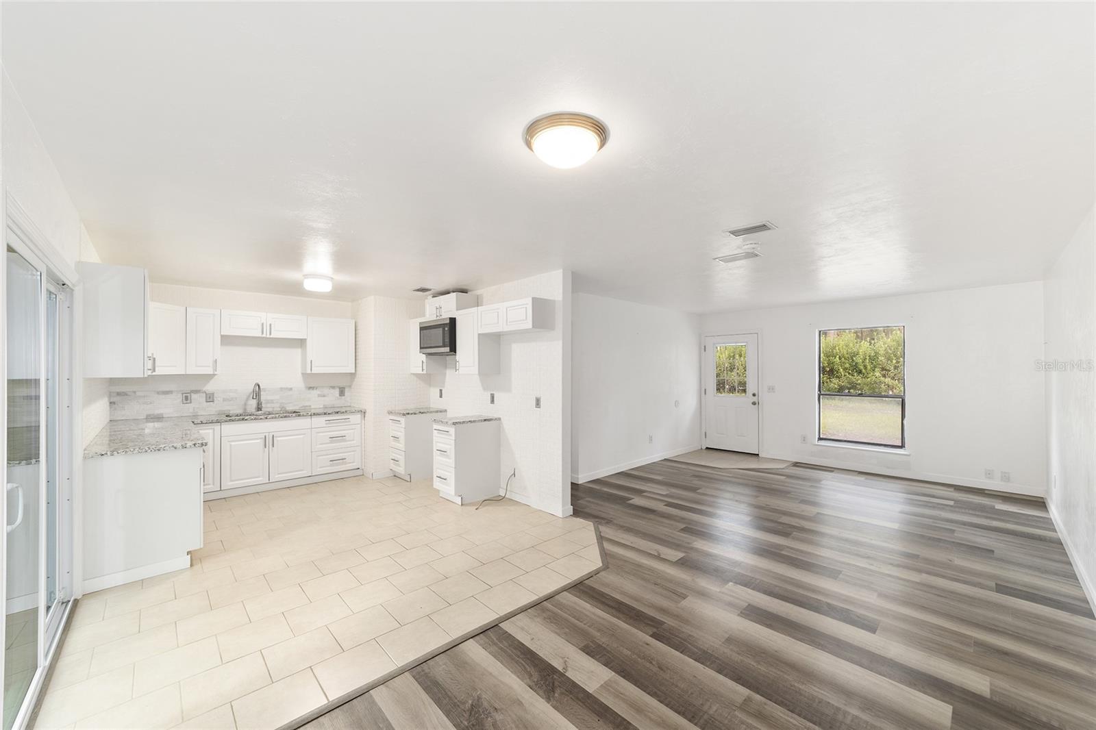 Image 10 of 35 For 16305 118th Place