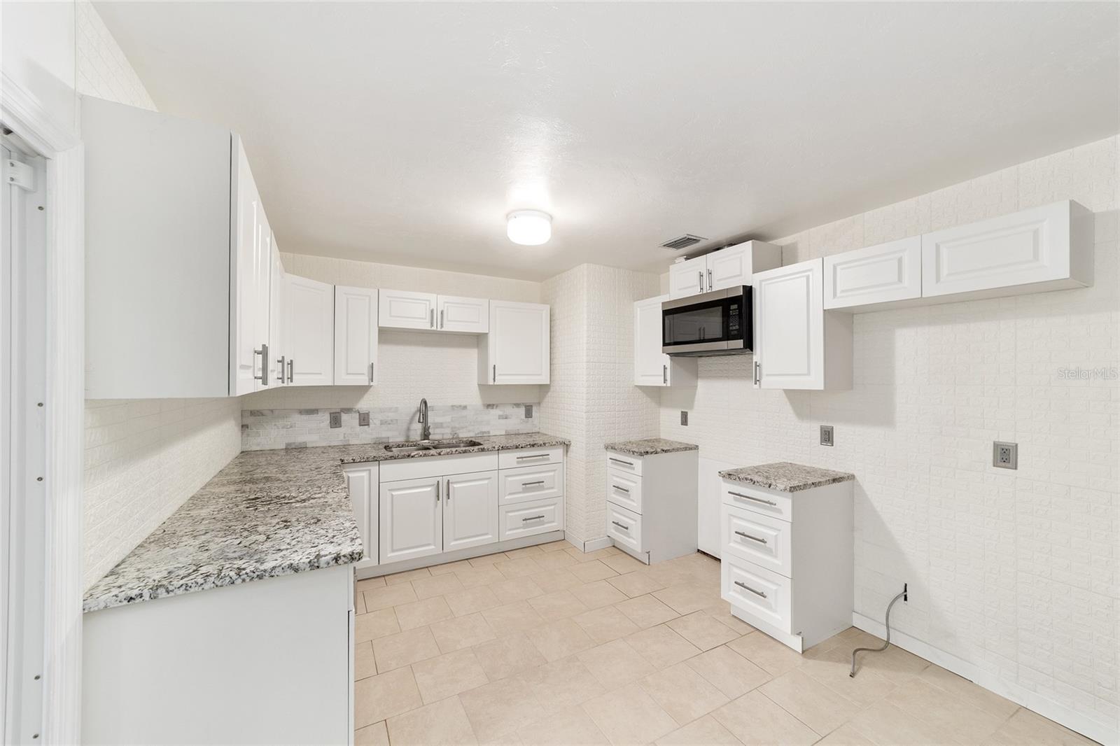 Image 12 of 35 For 16305 118th Place