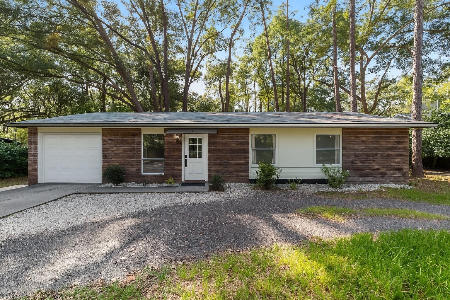 Image 6 of 35 For 16305 118th Place