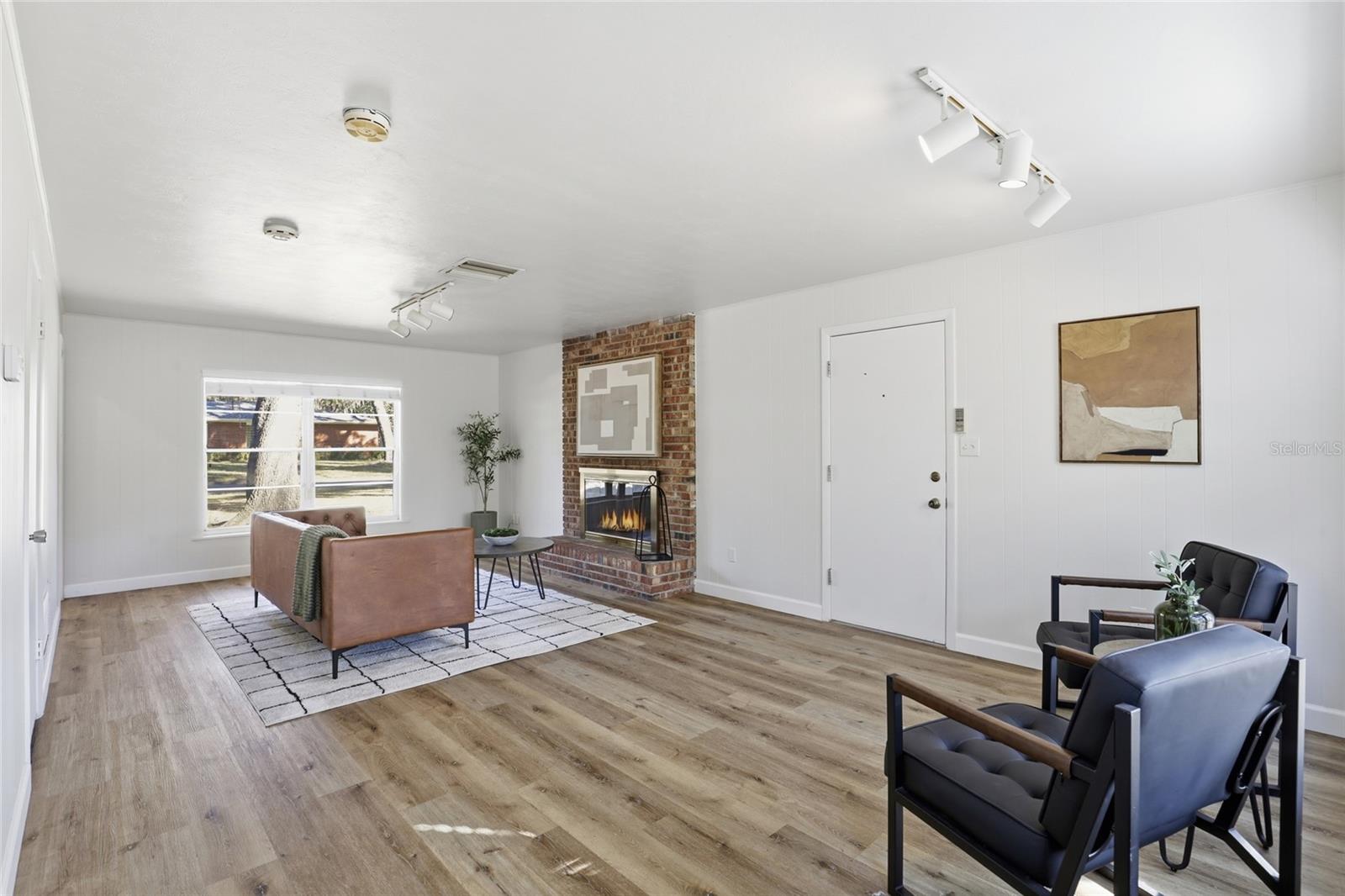 Image 5 of 21 For 4411 14th Place