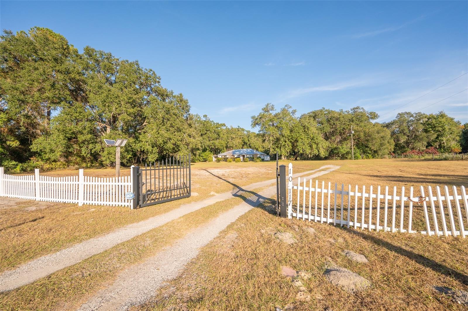 Image 3 of 39 For 10117 170th Street