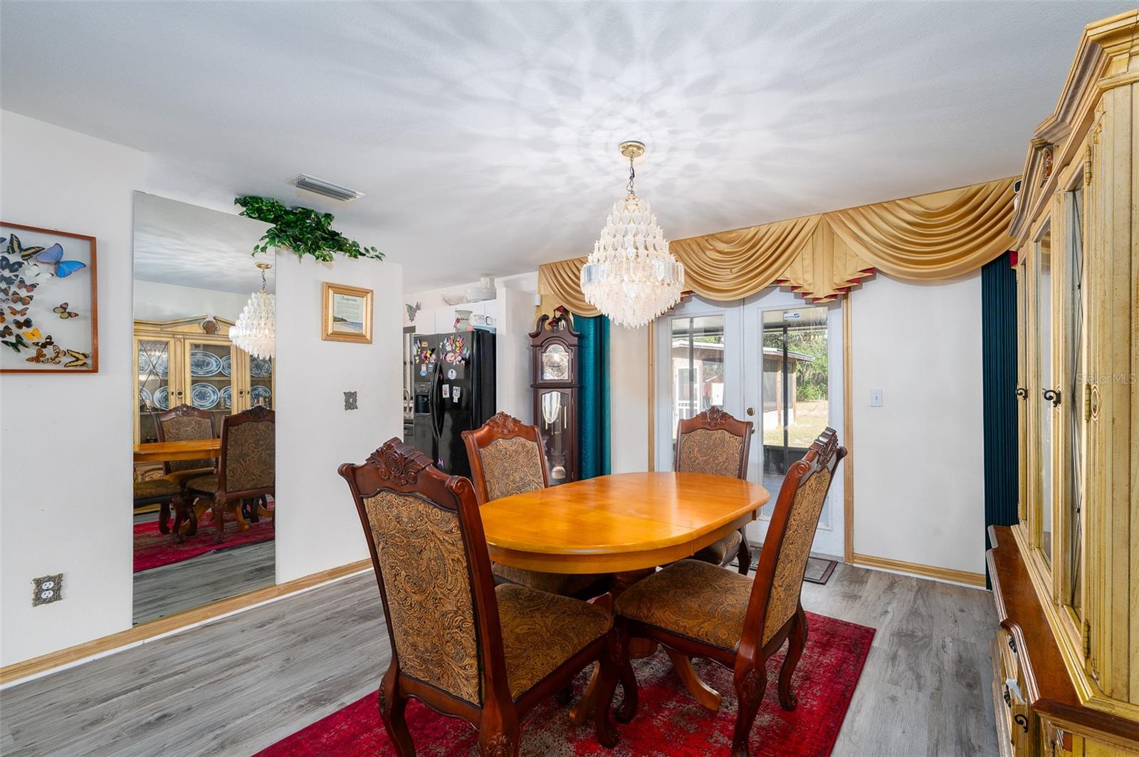 Image 8 of 39 For 10117 170th Street