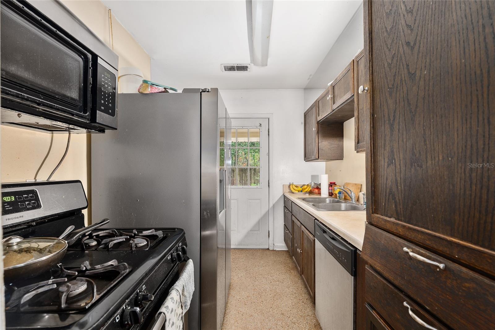 Image 11 of 43 For 305 34th Street