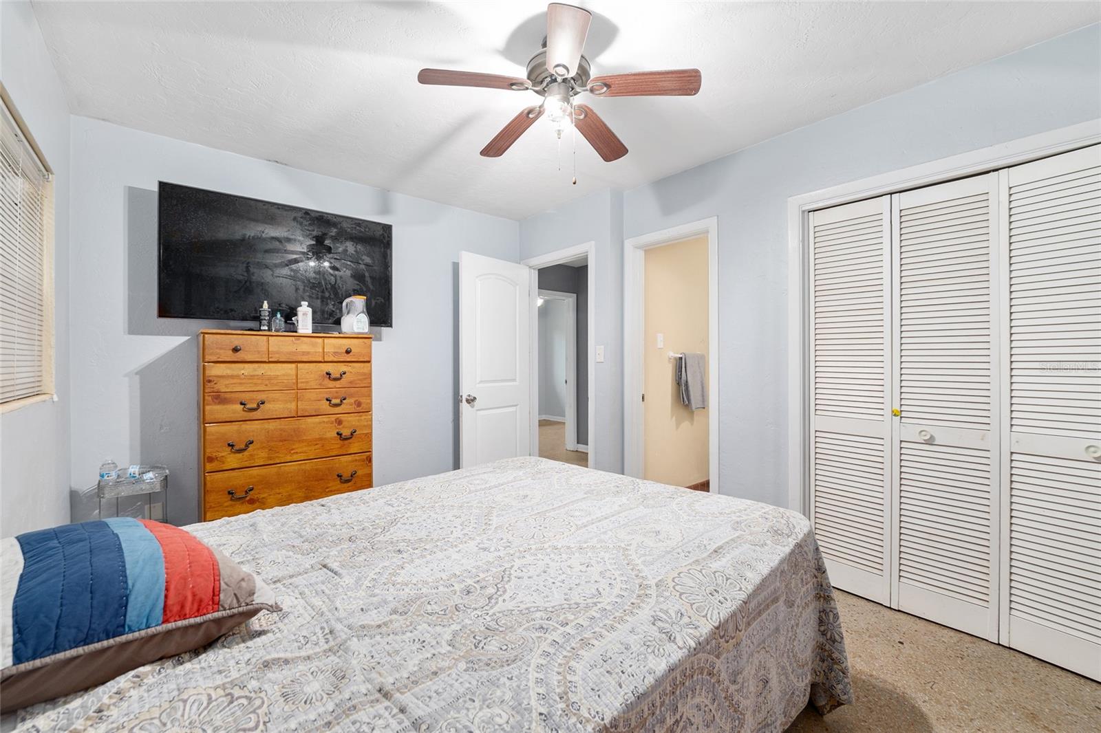 Image 16 of 43 For 305 34th Street