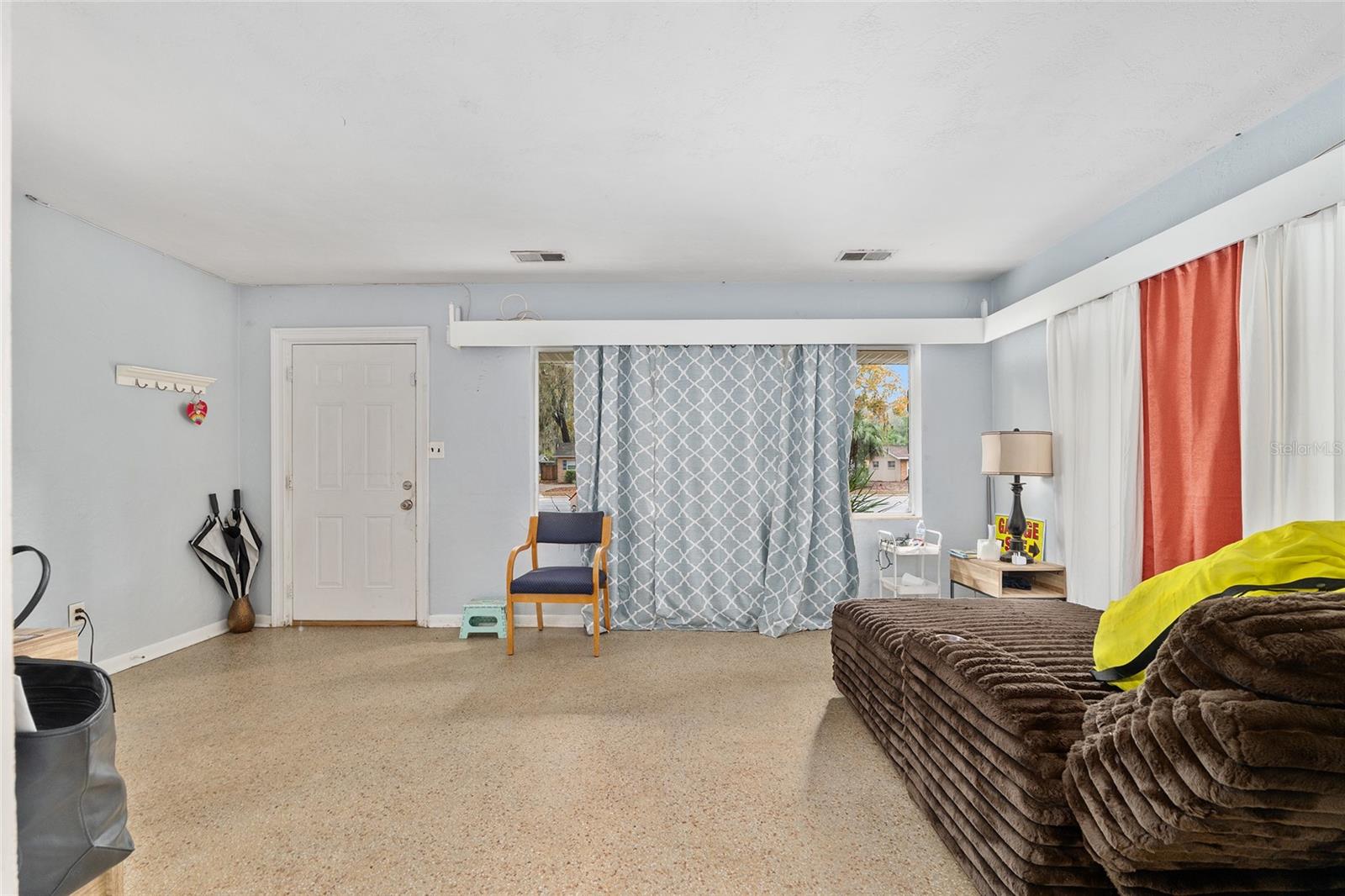 Image 6 of 43 For 305 34th Street