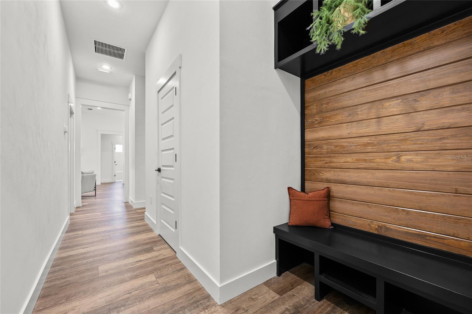 Image 24 of 35 For 19125 High Springs Main Street