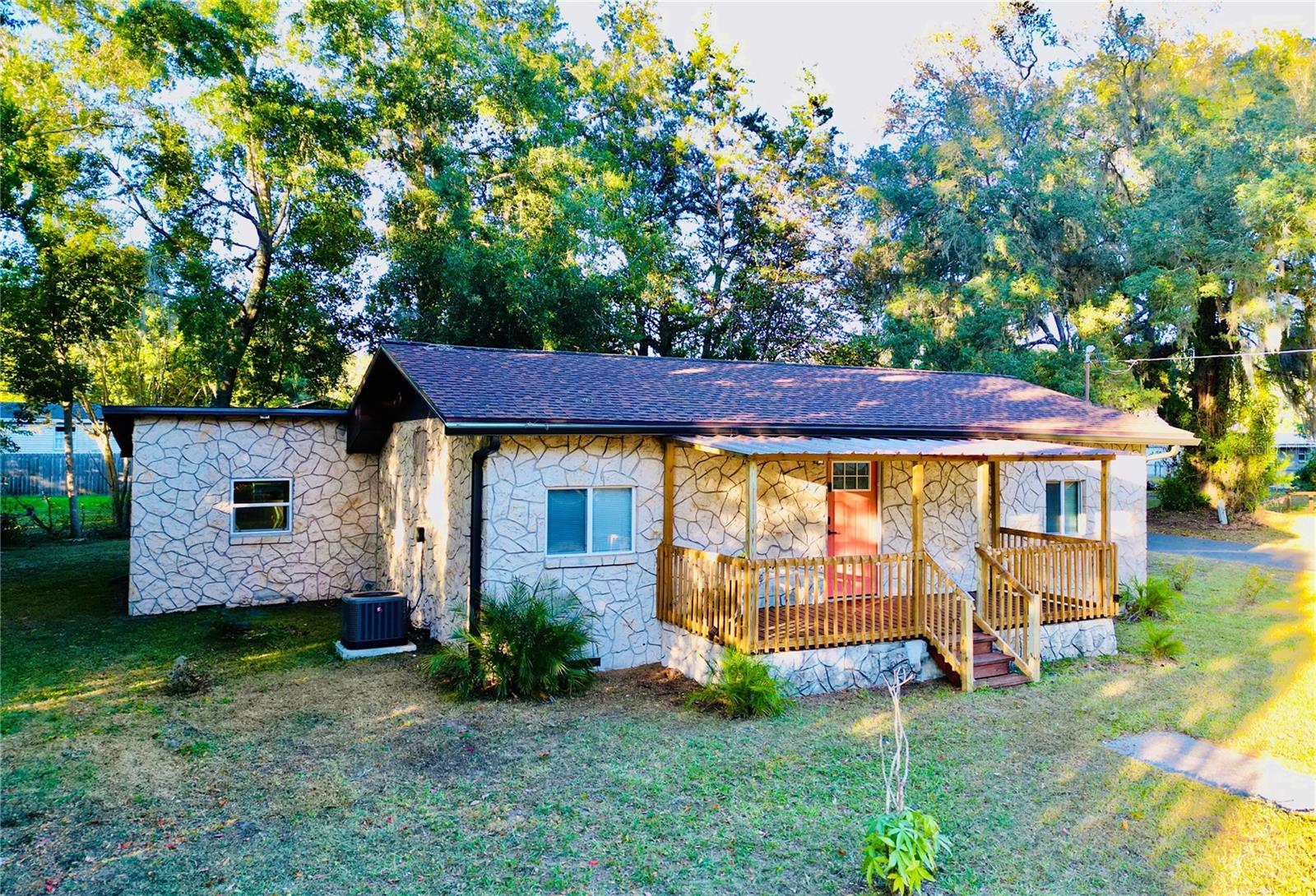 Image 26 of 34 For 18713 Charlotte Avenue