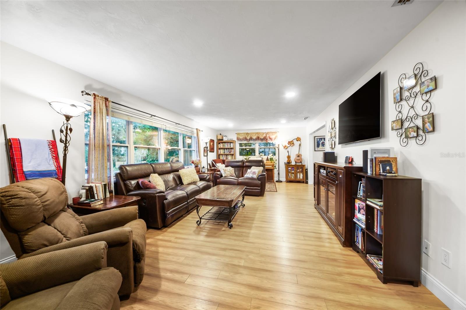 Image 5 of 49 For 1916 21st Street