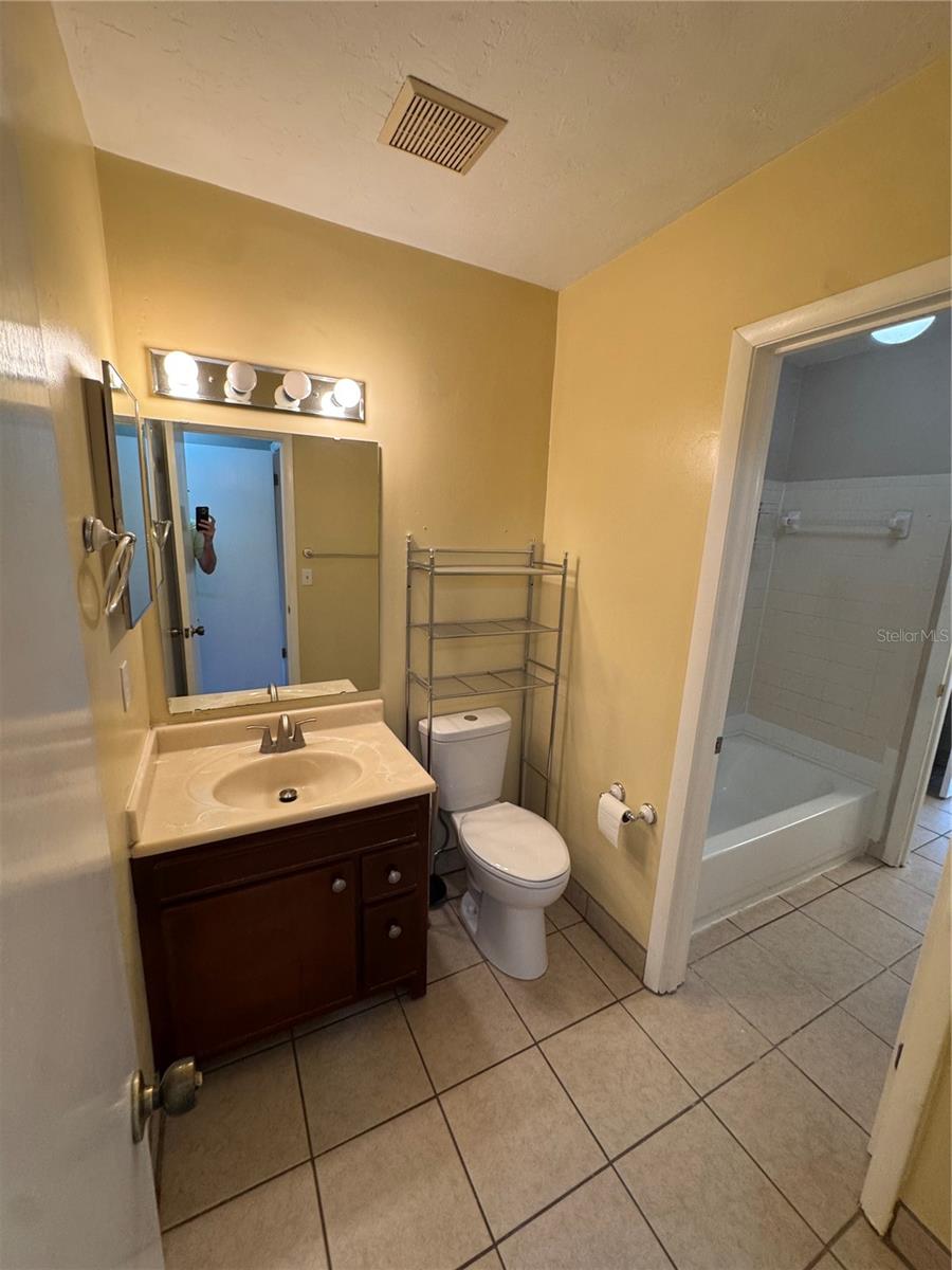 Image 11 of 20 For 4411 34th Street 1001