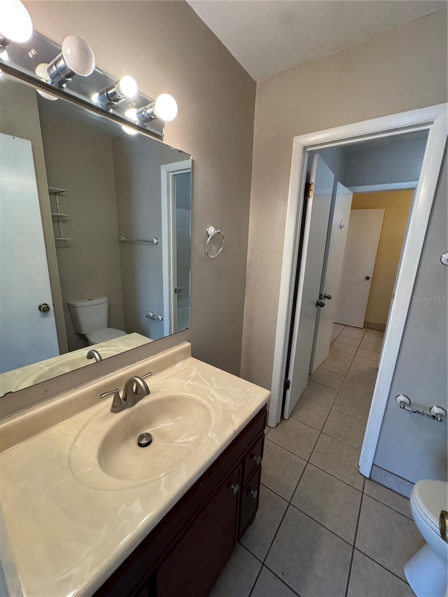 Image 15 of 20 For 4411 34th Street 1001