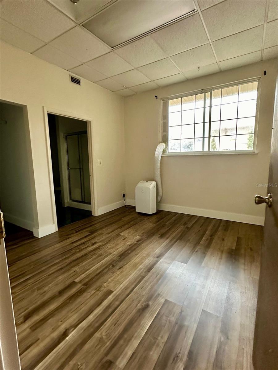 Image 13 of 31 For 905 8th Avenue