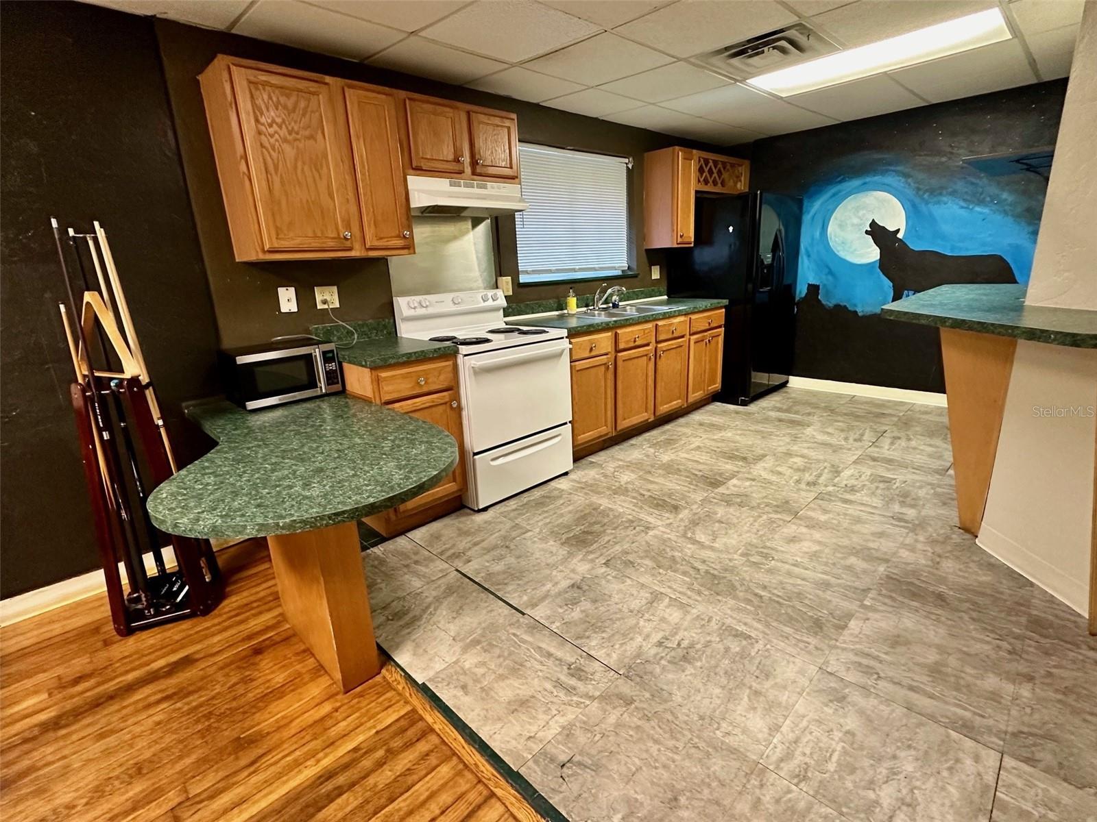 Image 20 of 31 For 905 8th Avenue