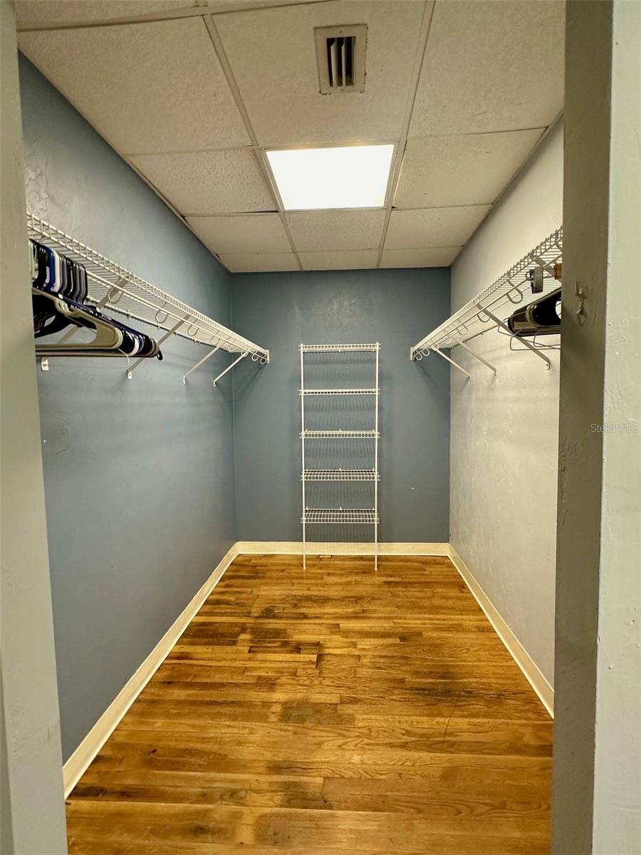 Image 23 of 31 For 905 8th Avenue