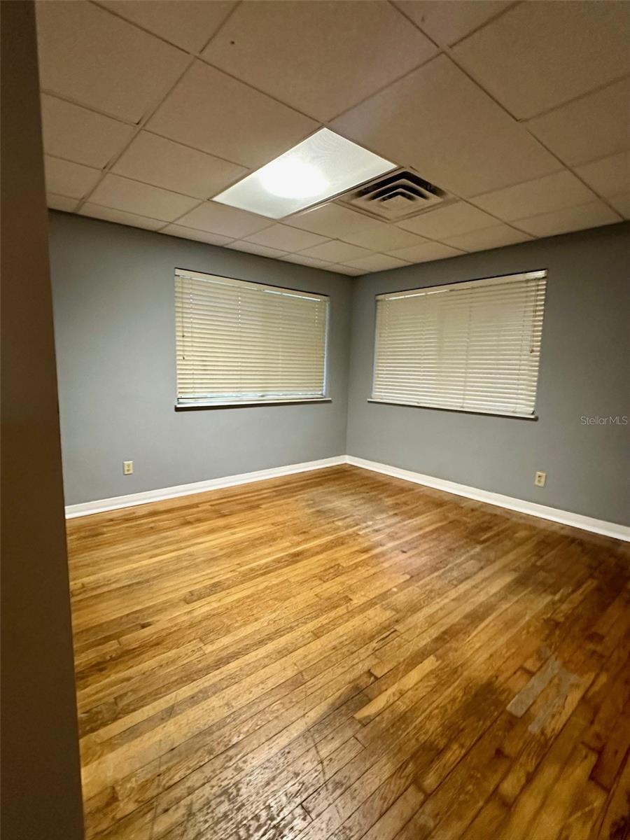 Image 27 of 31 For 905 8th Avenue