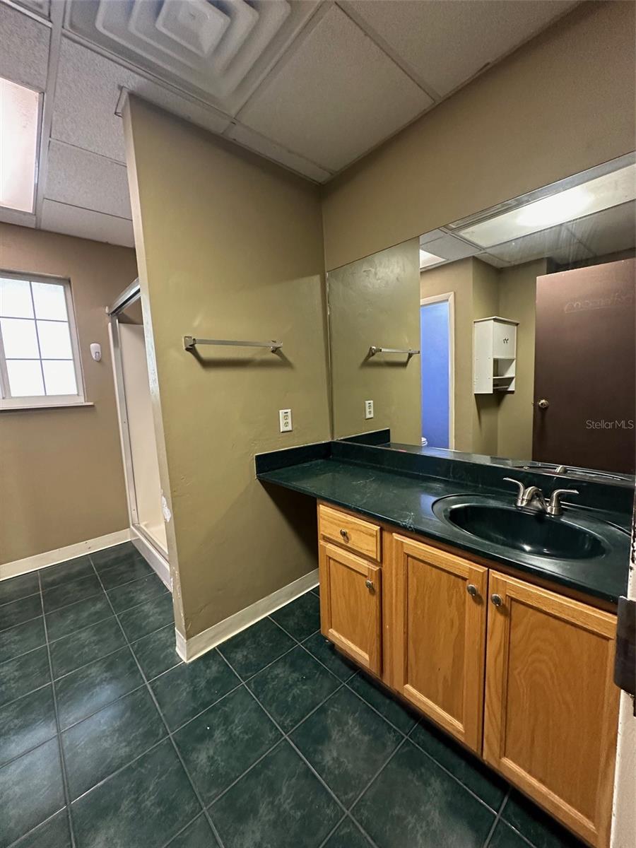 Image 28 of 31 For 905 8th Avenue