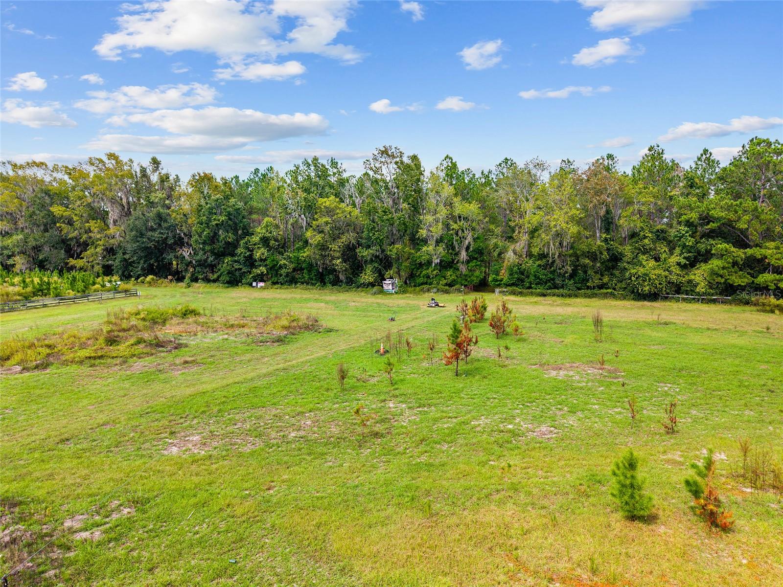 Image 25 of 38 For 8543 71 Terrace