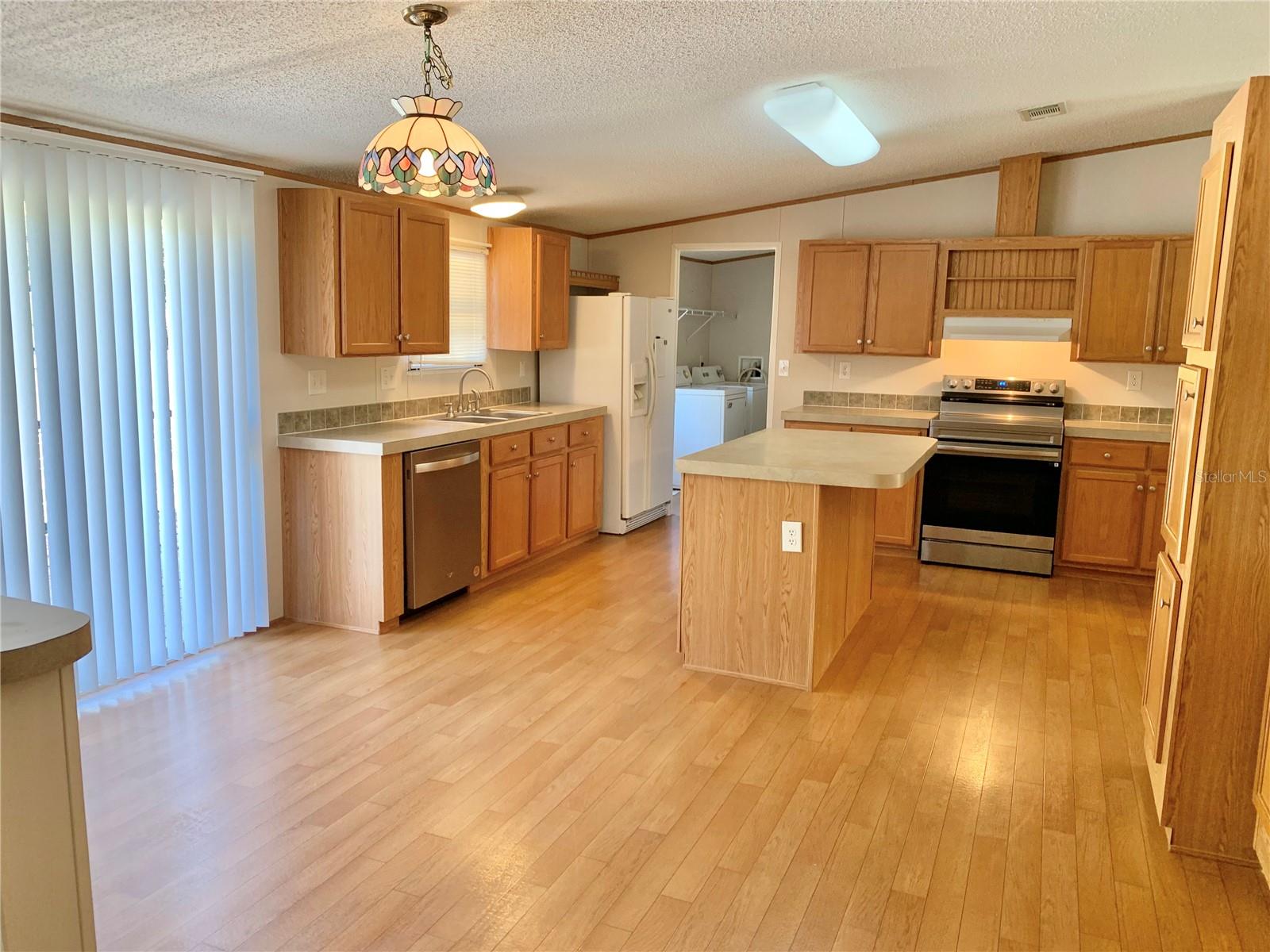 Image 10 of 53 For 12752 9th Place