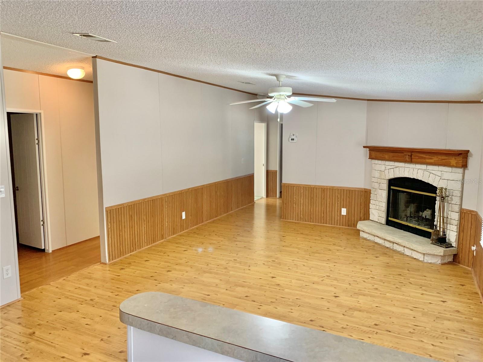 Image 19 of 53 For 12752 9th Place