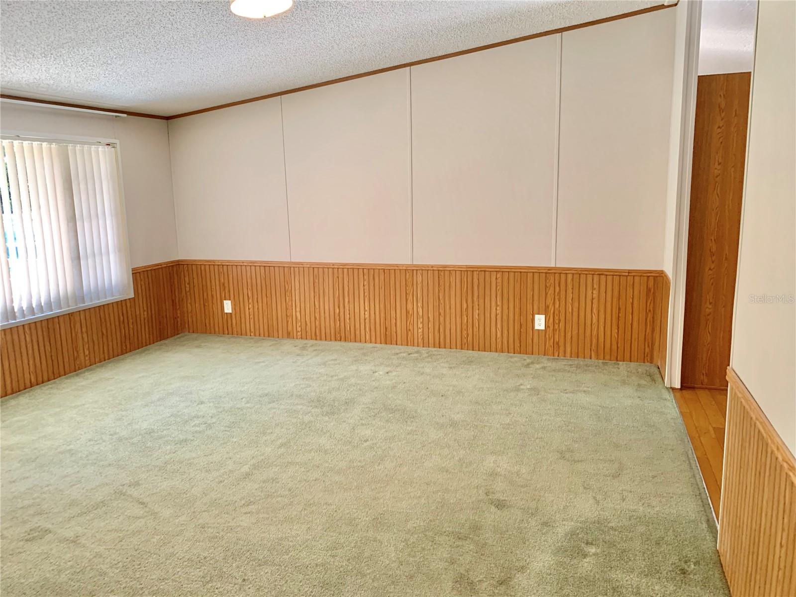 Image 4 of 53 For 12752 9th Place