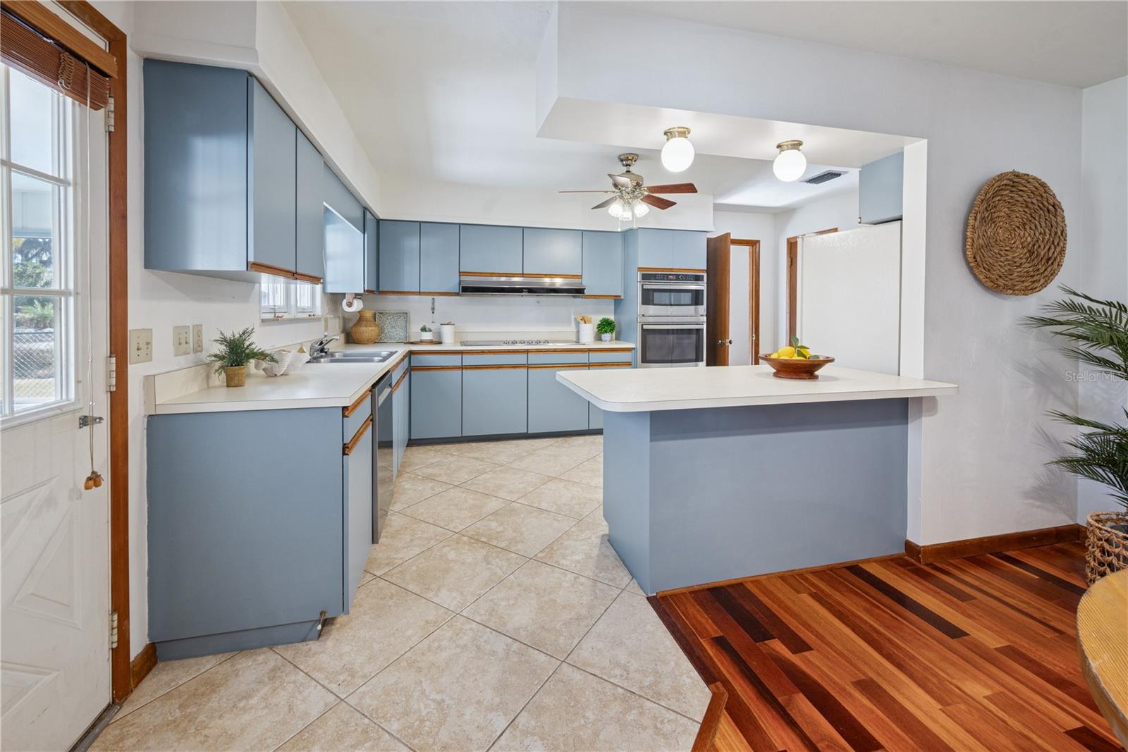 Image 11 of 34 For 381 5th Avenue