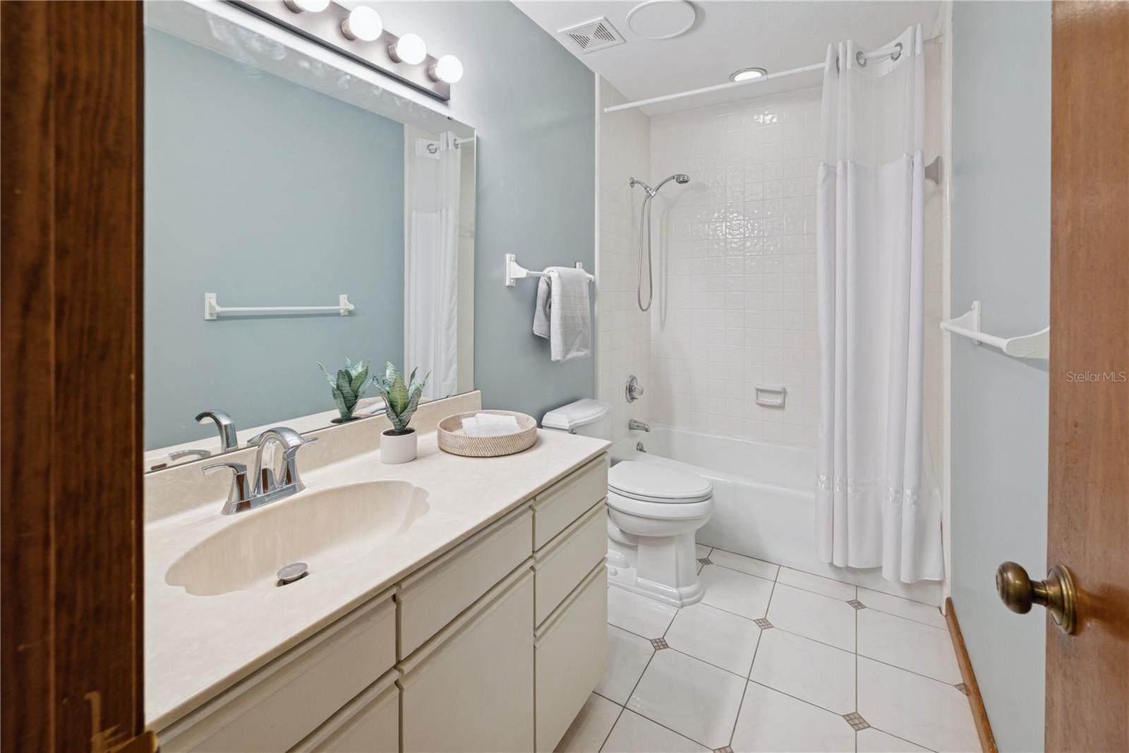 Image 19 of 34 For 381 5th Avenue