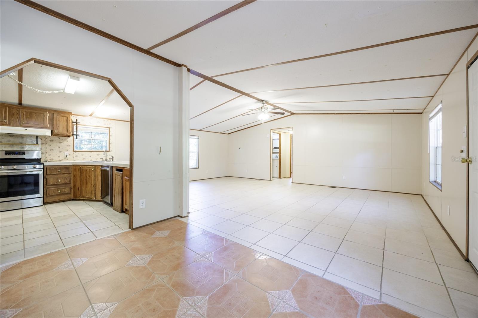 Image 11 of 46 For 7122 200th Terrace