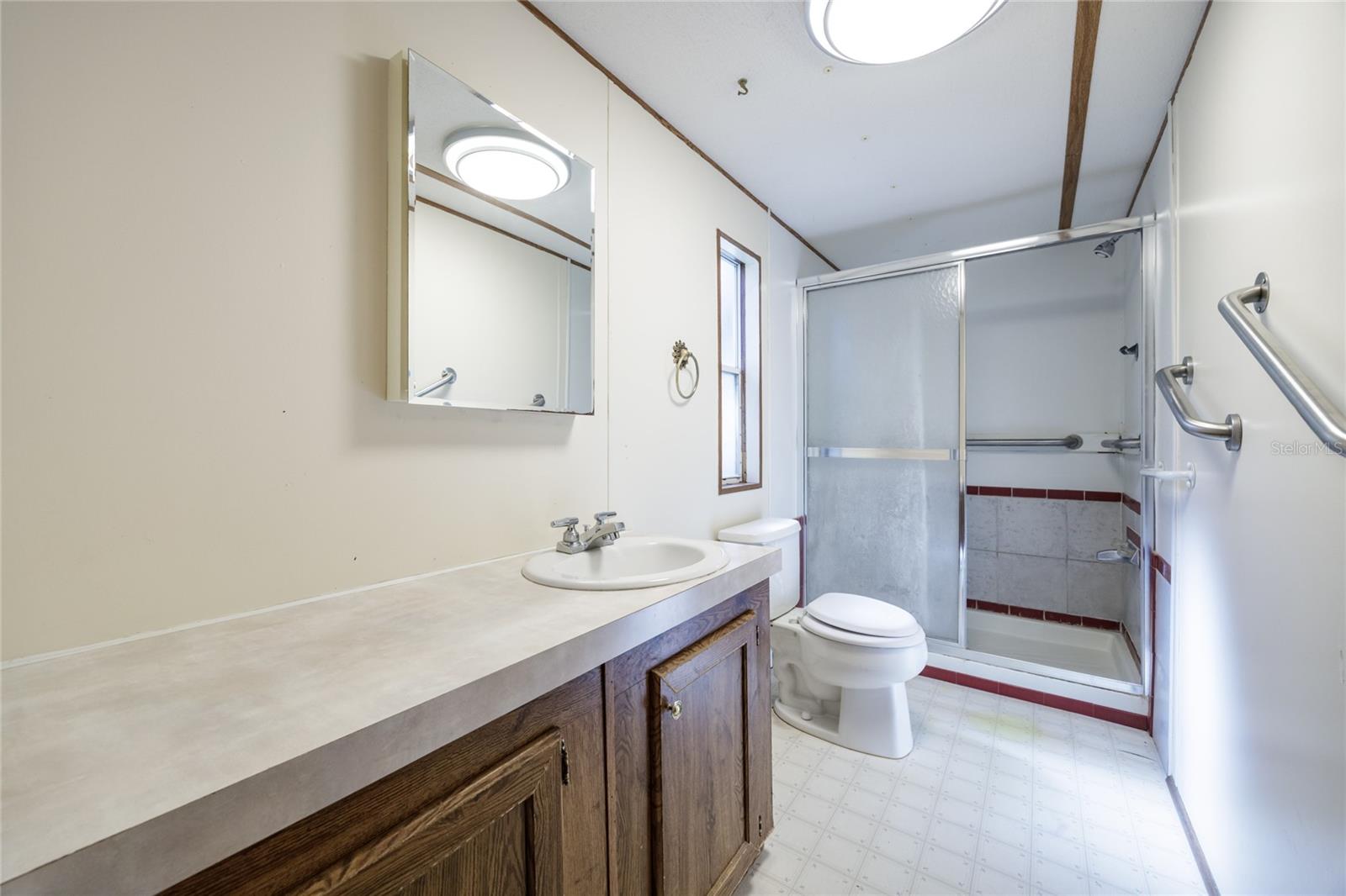 Image 22 of 46 For 7122 200th Terrace