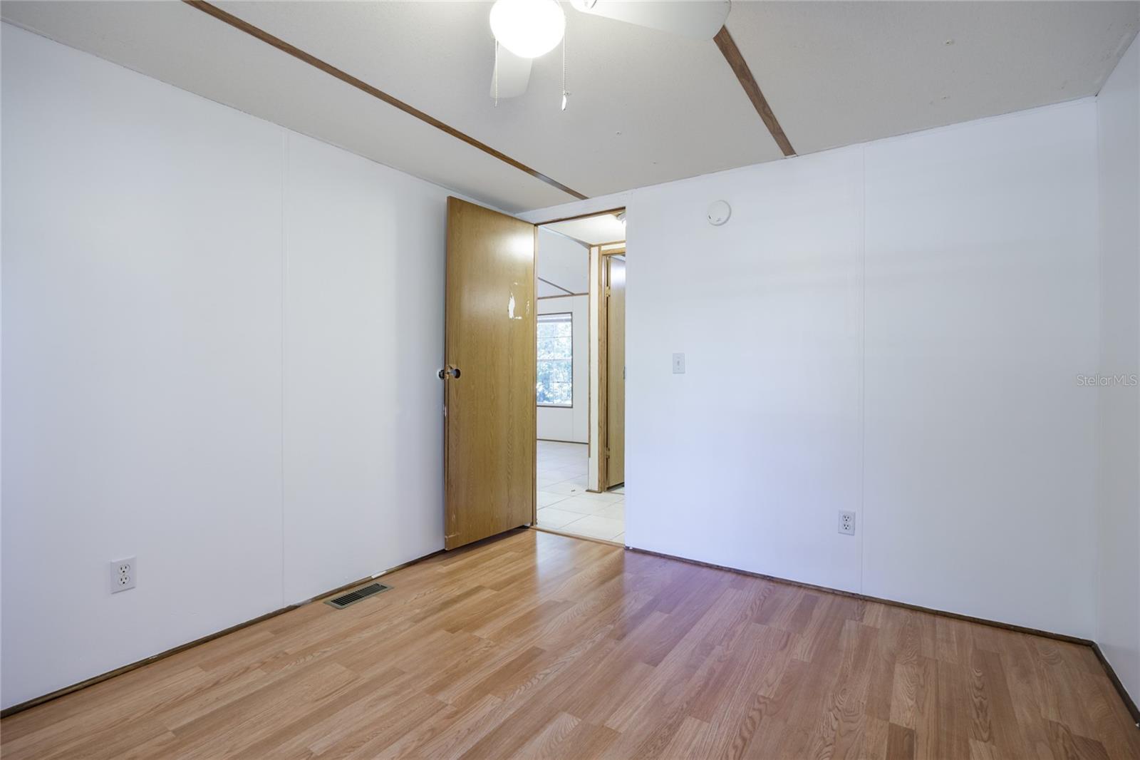 Image 26 of 46 For 7122 200th Terrace