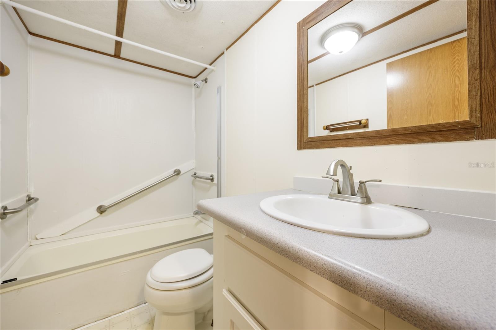 Image 29 of 46 For 7122 200th Terrace