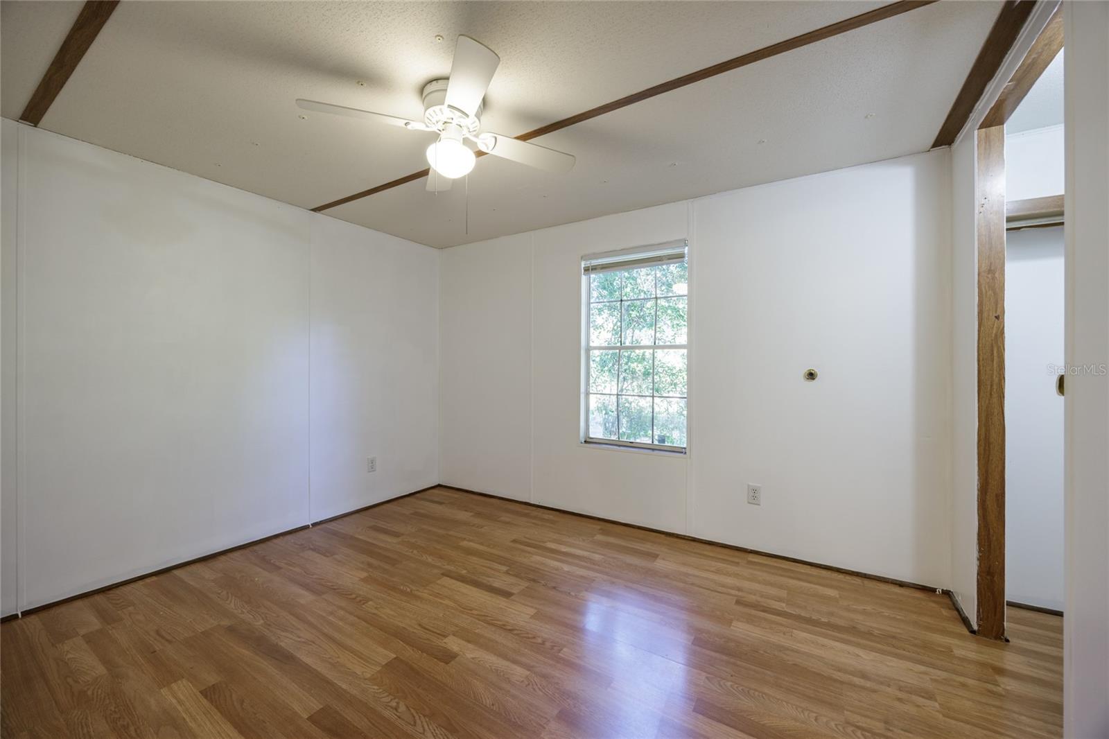 Image 31 of 46 For 7122 200th Terrace