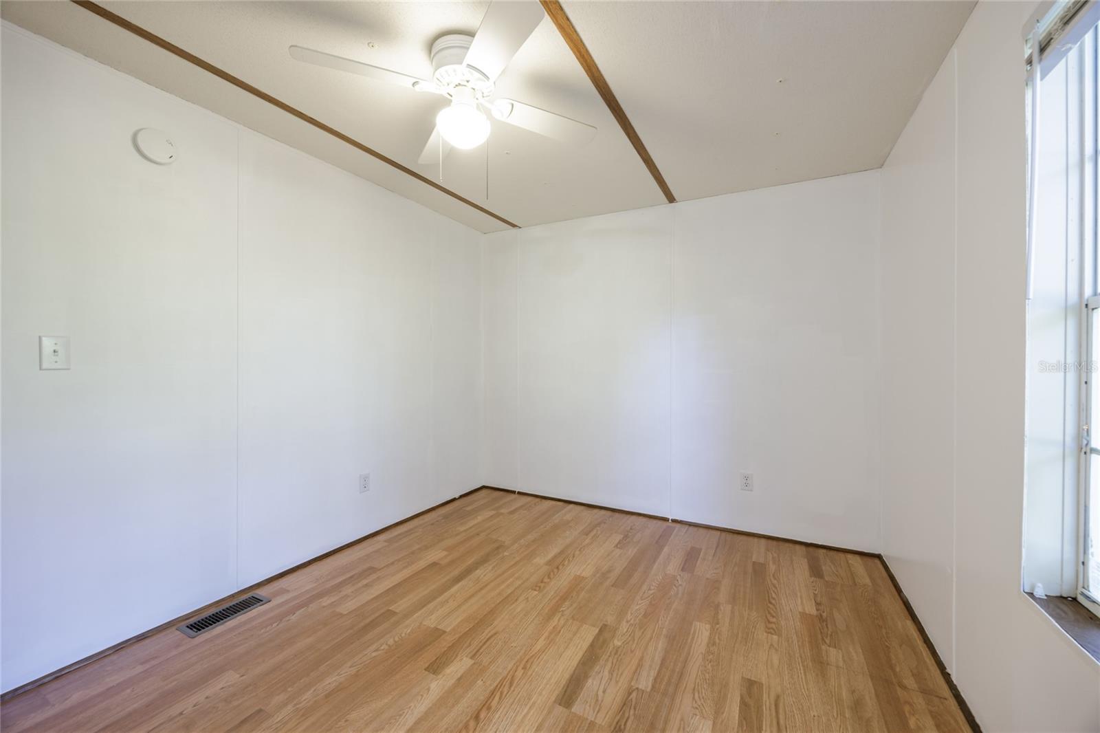 Image 32 of 46 For 7122 200th Terrace