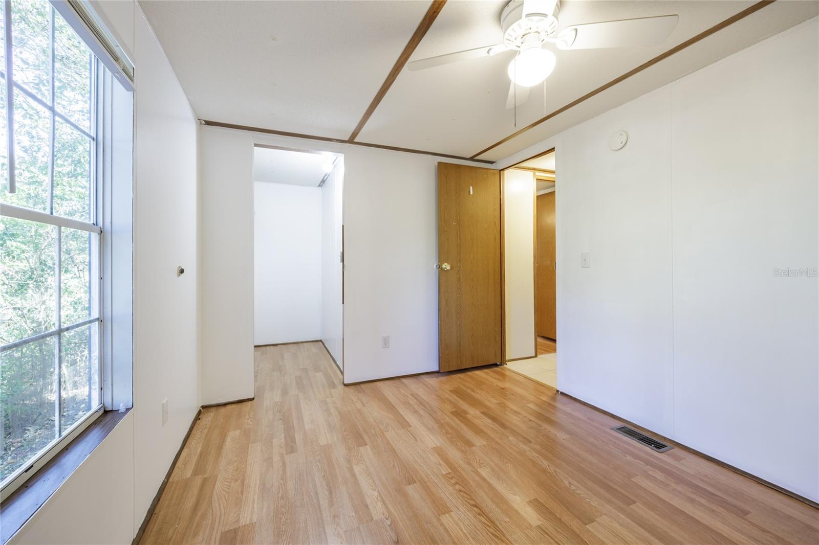 Image 33 of 46 For 7122 200th Terrace