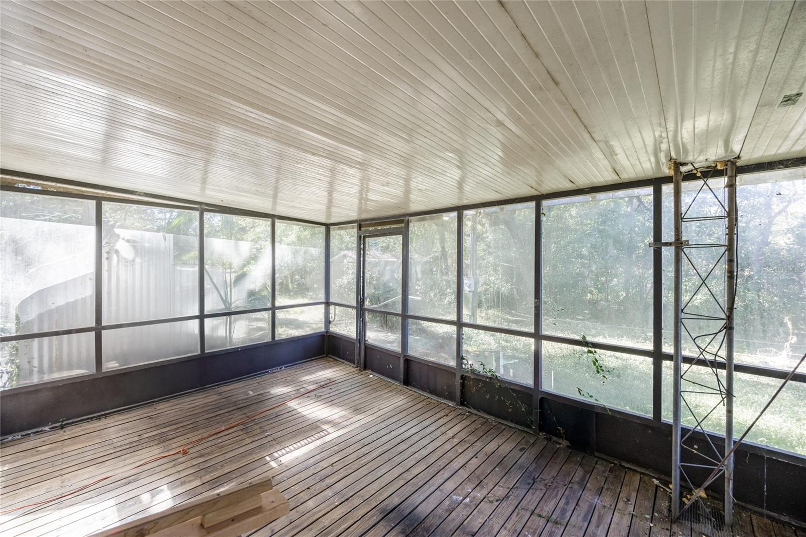 Image 36 of 46 For 7122 200th Terrace