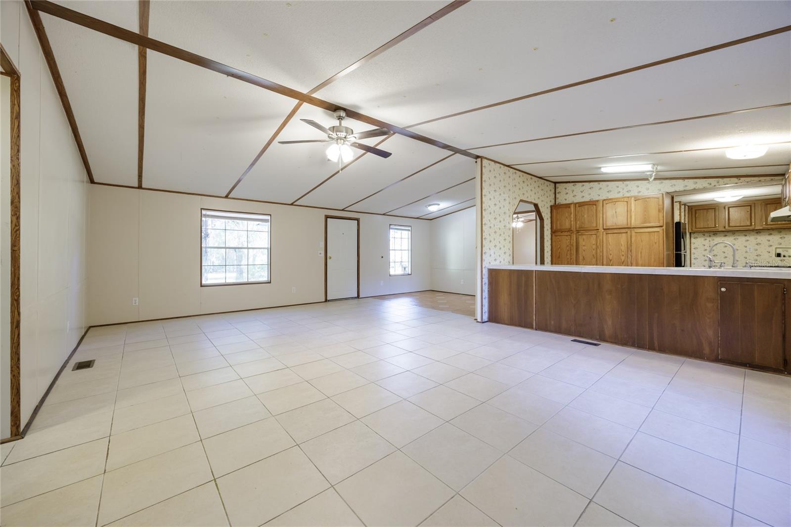 Image 9 of 46 For 7122 200th Terrace