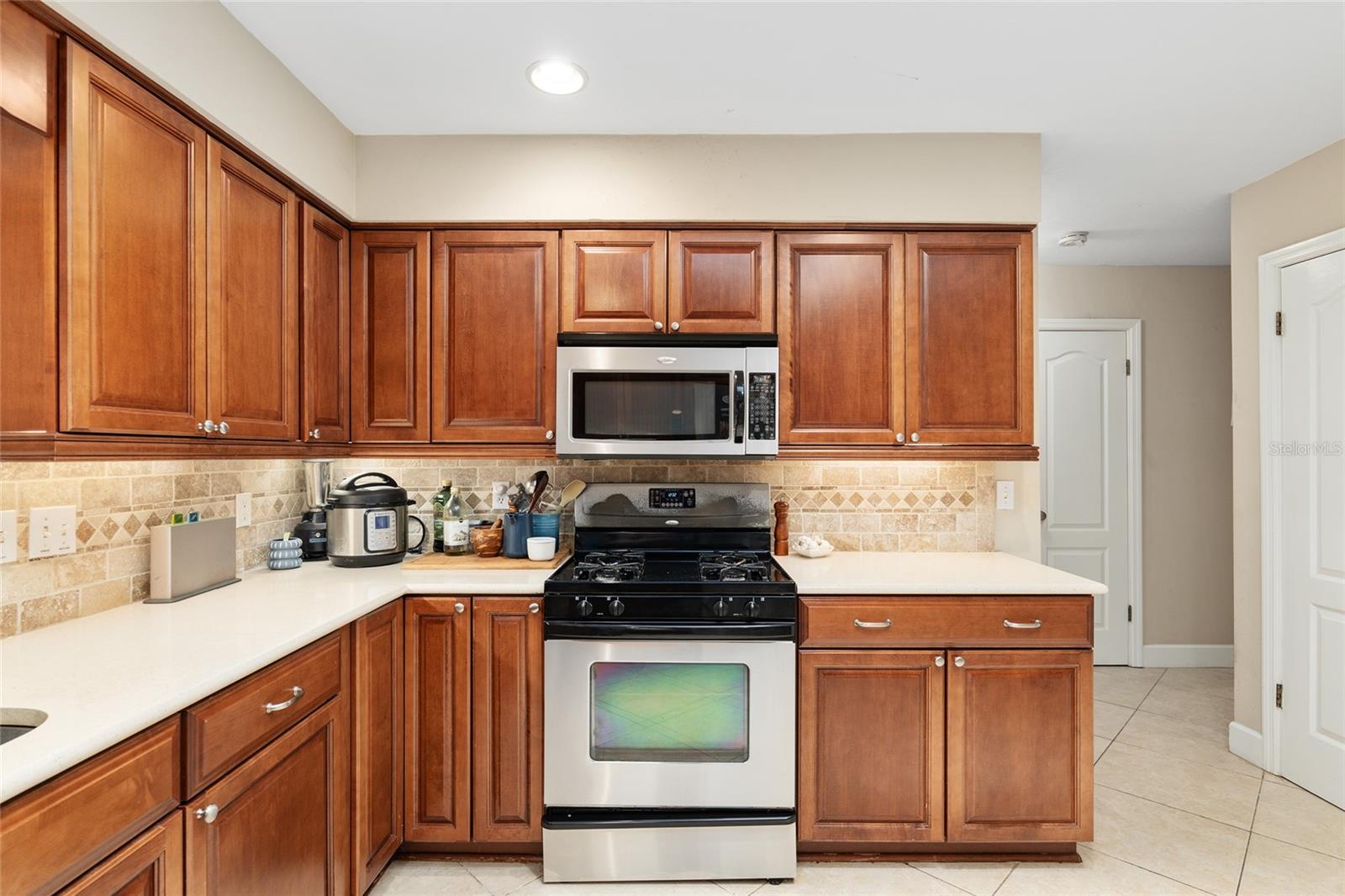 Image 26 of 92 For 2821 12th Place