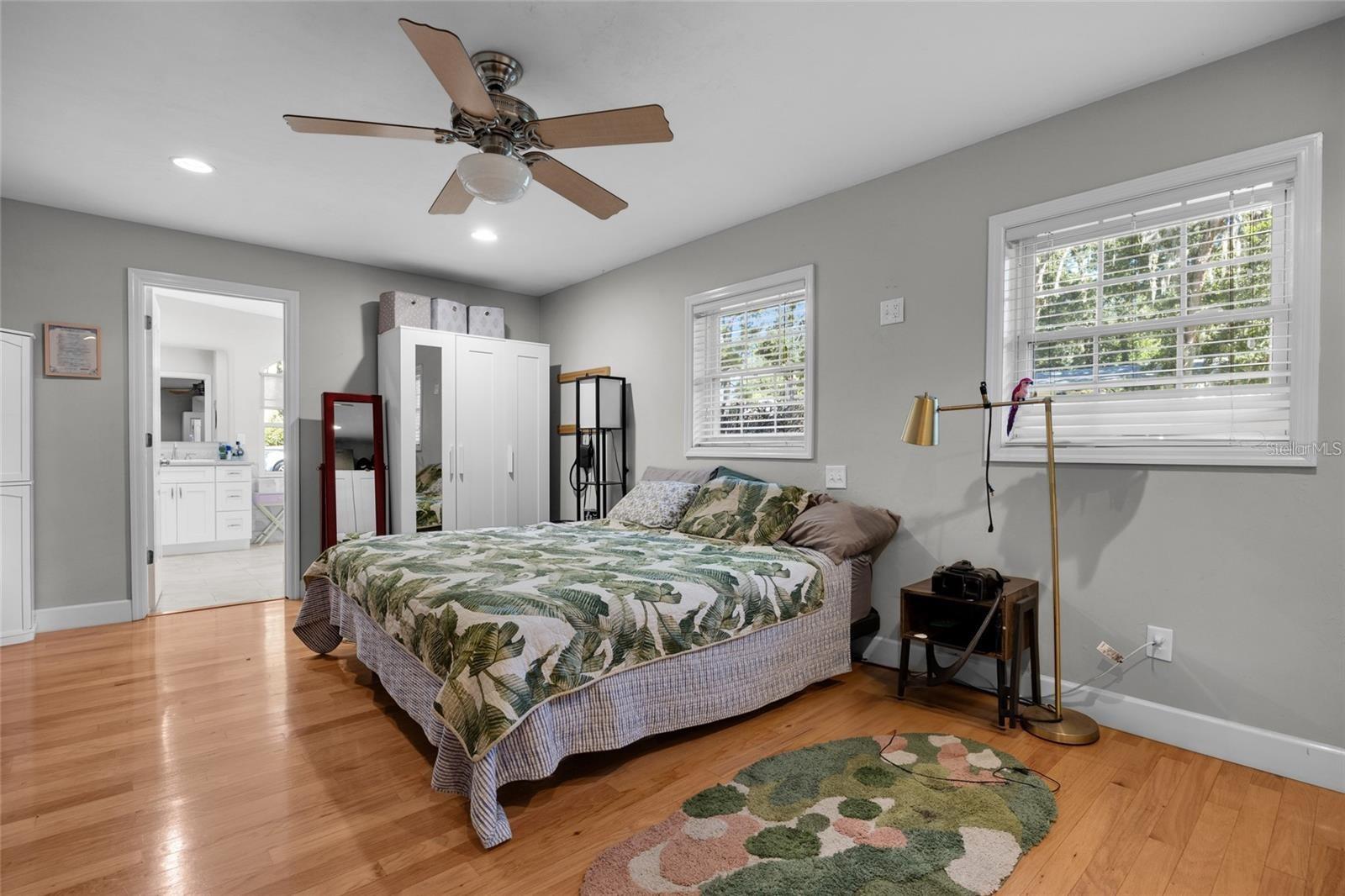 Image 29 of 92 For 2821 12th Place