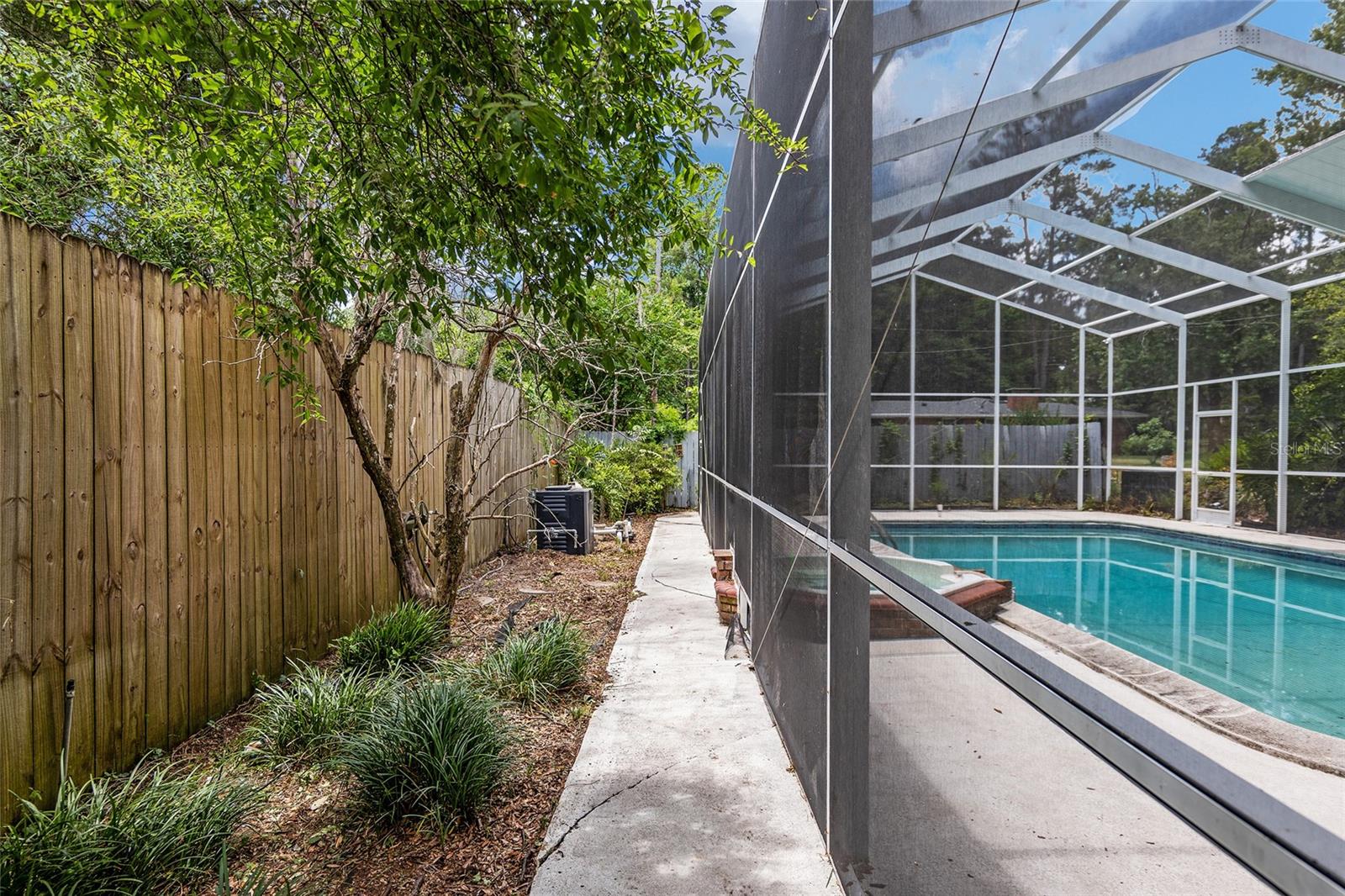 Image 69 of 92 For 2821 12th Place