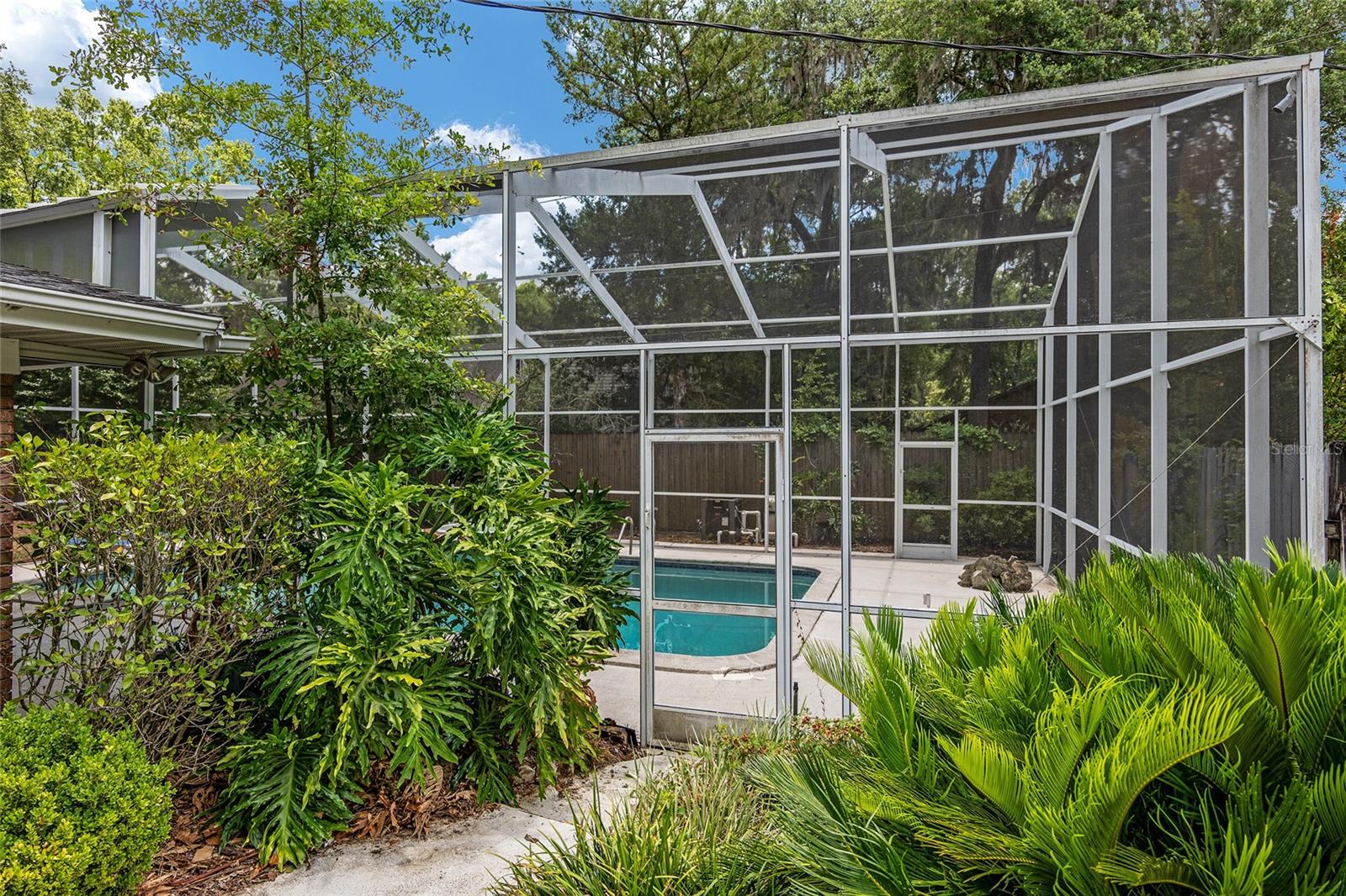 Image 70 of 92 For 2821 12th Place