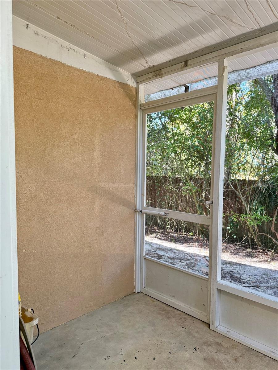 Image 15 of 16 For 2636 35th Place 21