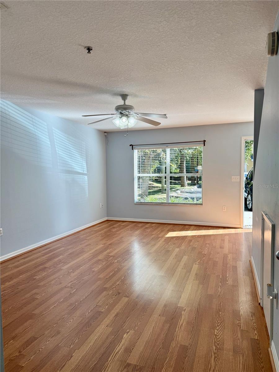 Image 4 of 16 For 2636 35th Place 21