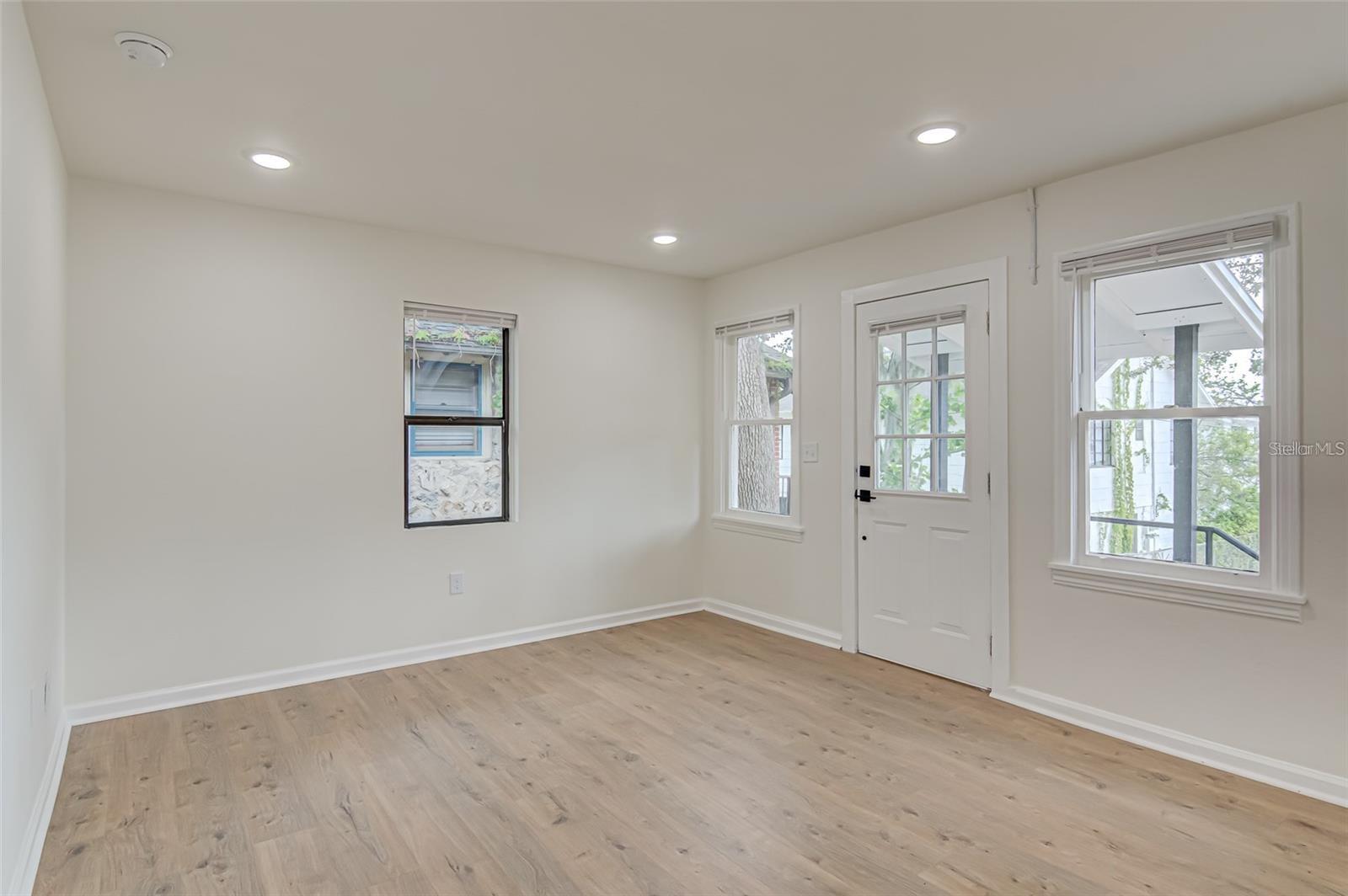 Image 9 of 18 For 919 6th Avenue B