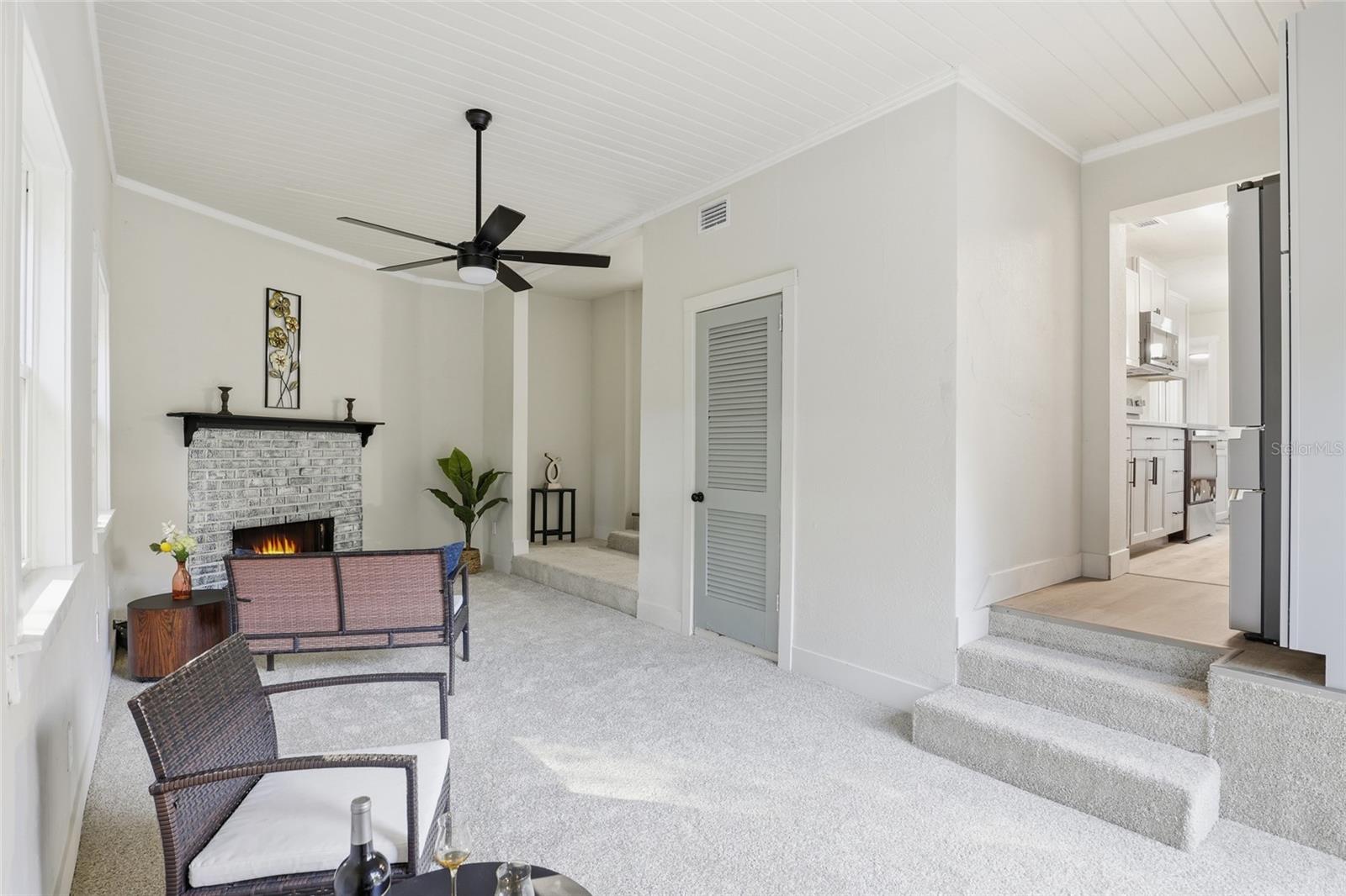 Image 12 of 27 For 601 35th Terrace