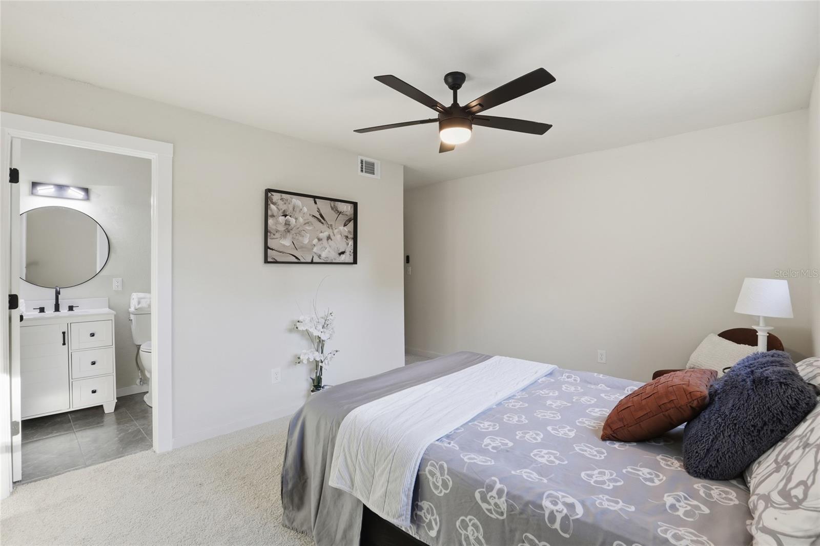 Image 17 of 27 For 601 35th Terrace