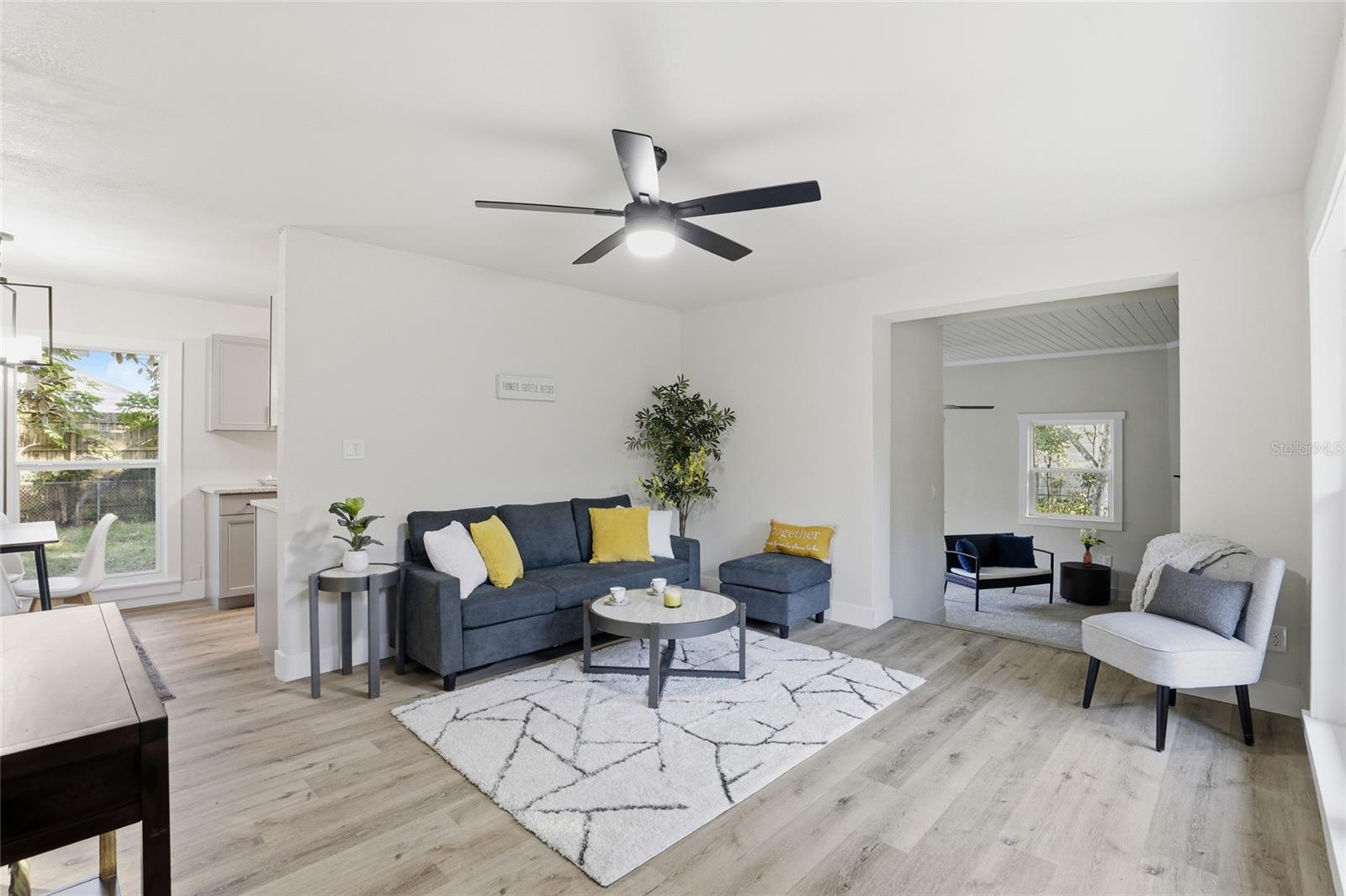 Image 2 of 27 For 601 35th Terrace