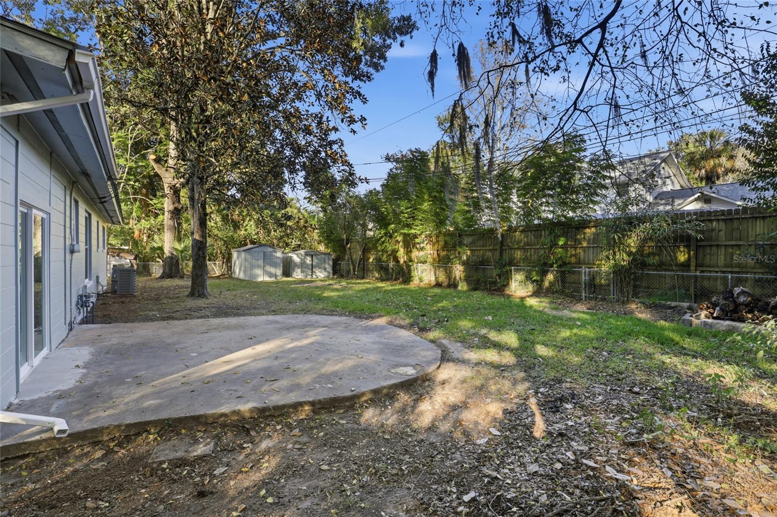 Image 21 of 27 For 601 35th Terrace