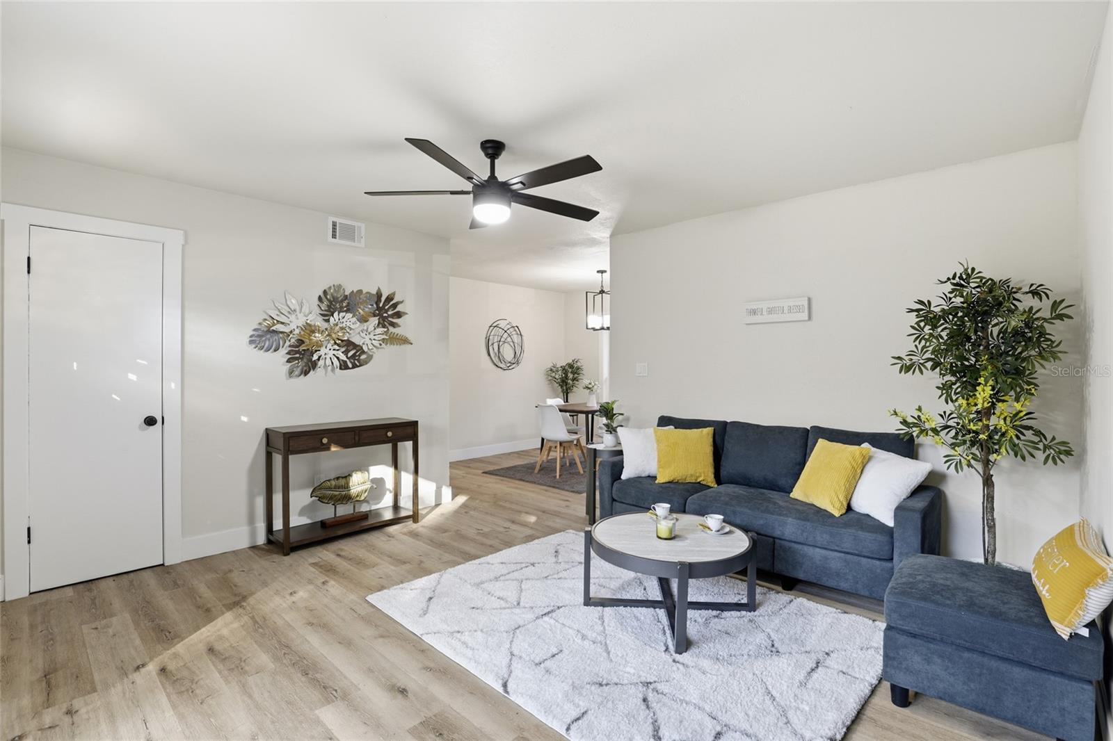 Image 3 of 27 For 601 35th Terrace